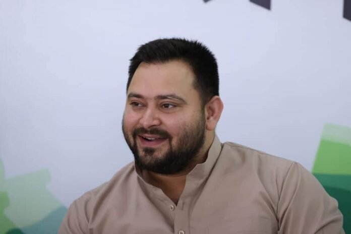 तेजस्वी यादव! कर सकते अलग सरकार बनाने का दावा- सूत्र